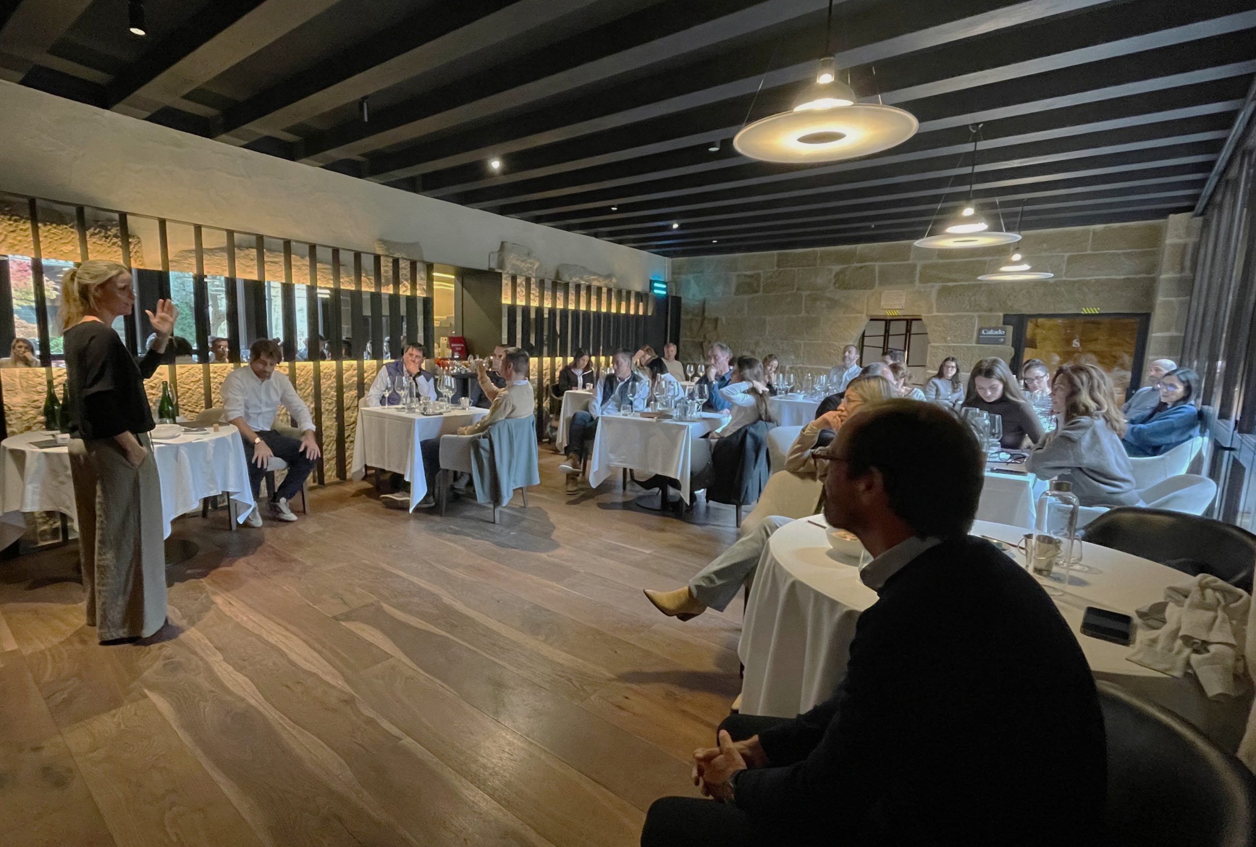 Cata comparativa con enólogos de Rioja: cada cierre marca la diferencia en la evolución del vino